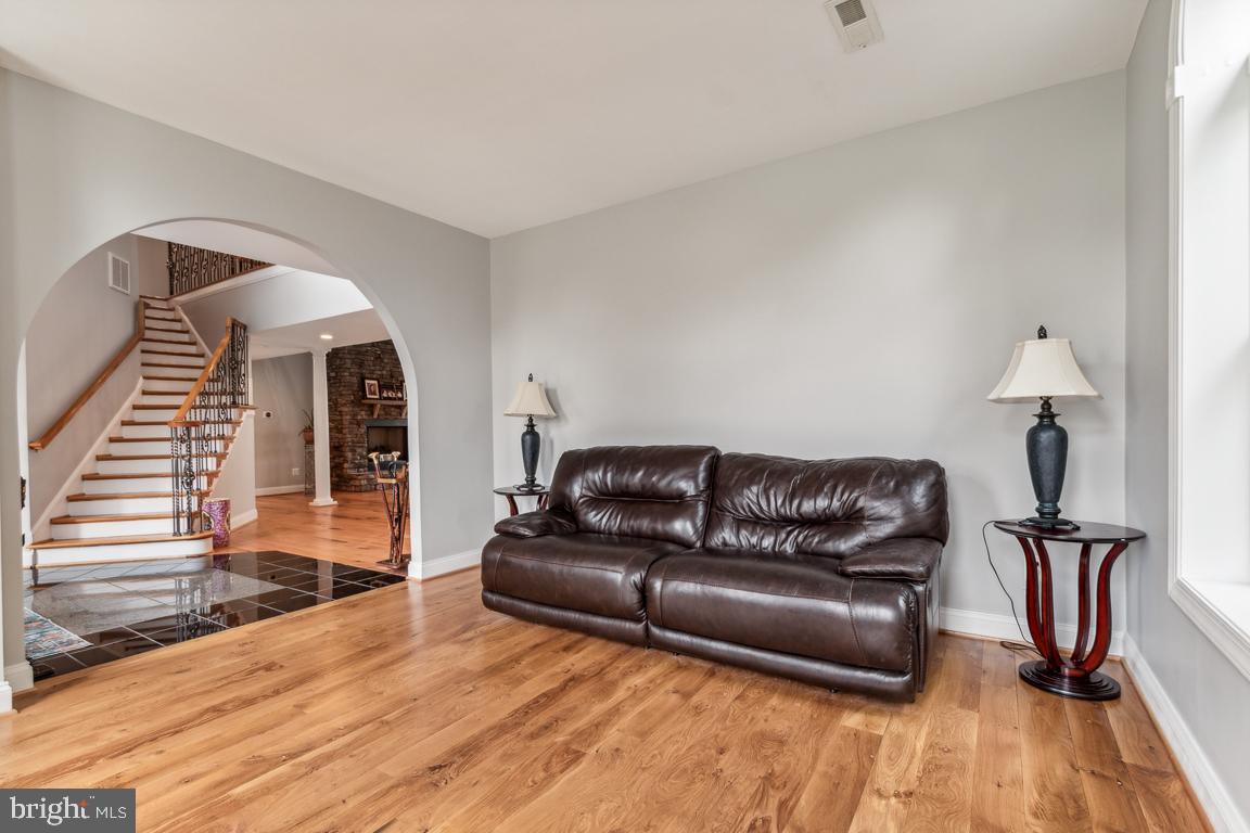 DUNN LORING GARDENS - Residential