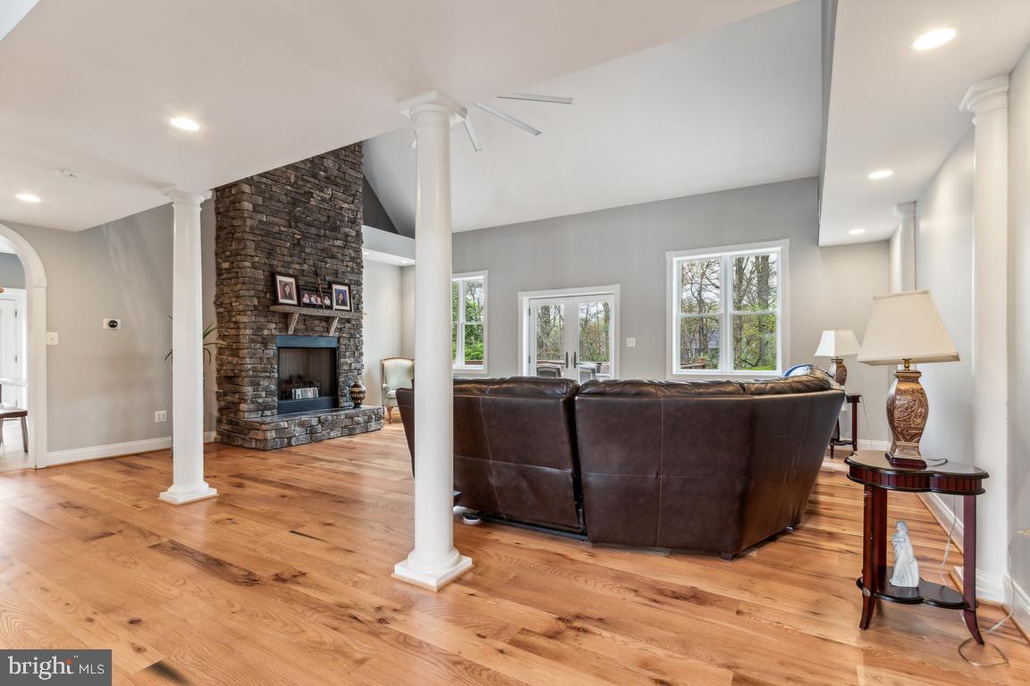 DUNN LORING GARDENS - Residential