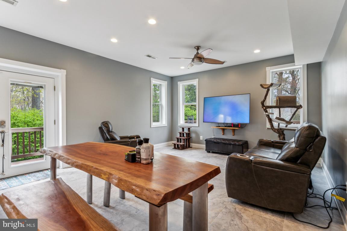 DUNN LORING GARDENS - Residential