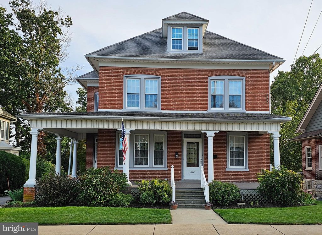 Photo of 418 E MAIN ST, NEW HOLLAND, PA 17557 (MLS # PALA2041204)