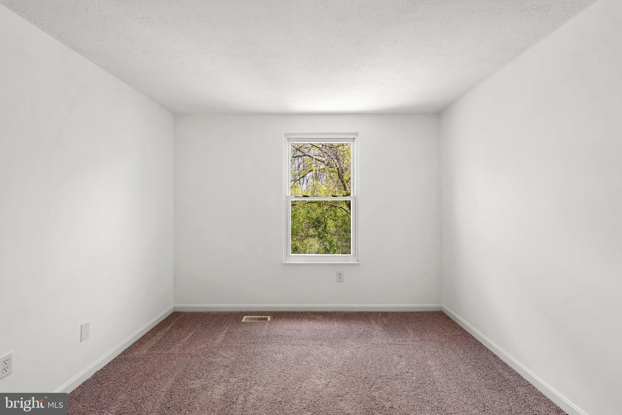 Severn, Maryland 21144, United States, 3 Bedrooms Bedrooms, ,3 BathroomsBathrooms,Residential,Contingent,105705