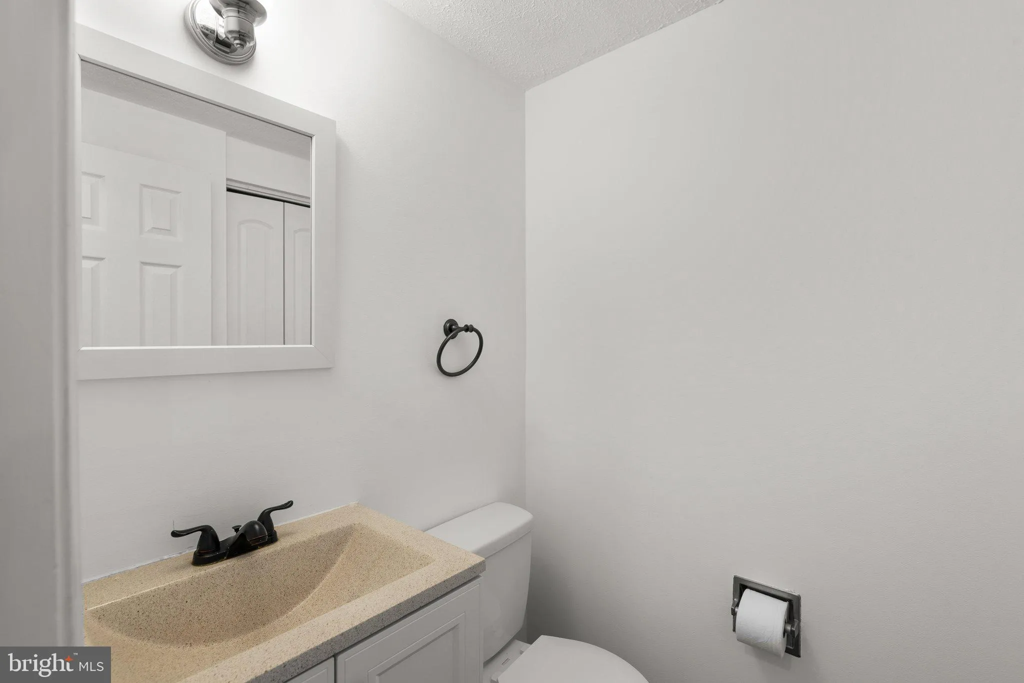 Severn, Maryland 21144, United States, 3 Bedrooms Bedrooms, ,3 BathroomsBathrooms,Residential,Contingent,105705