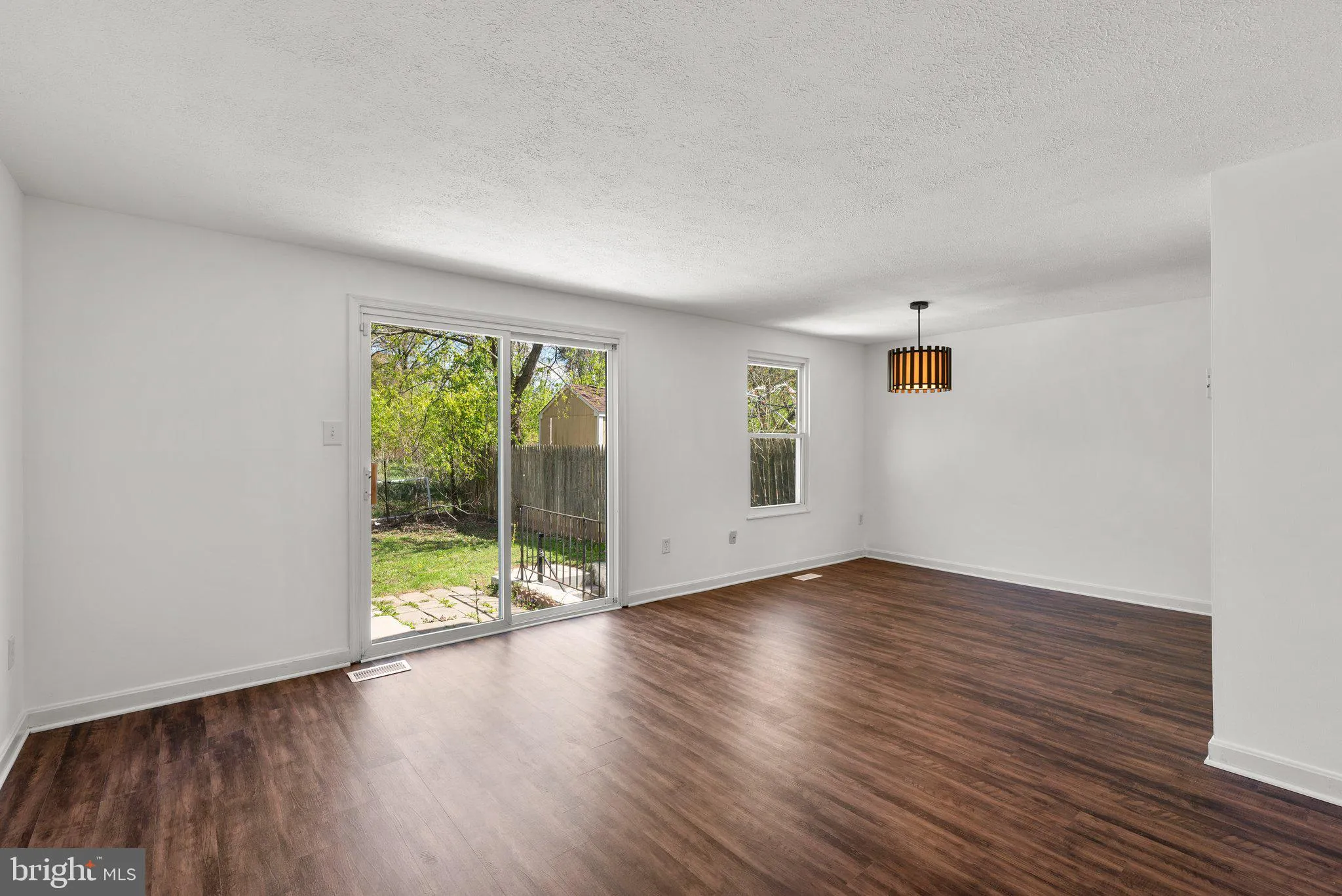 Severn, Maryland 21144, United States, 3 Bedrooms Bedrooms, ,3 BathroomsBathrooms,Residential,Contingent,105705