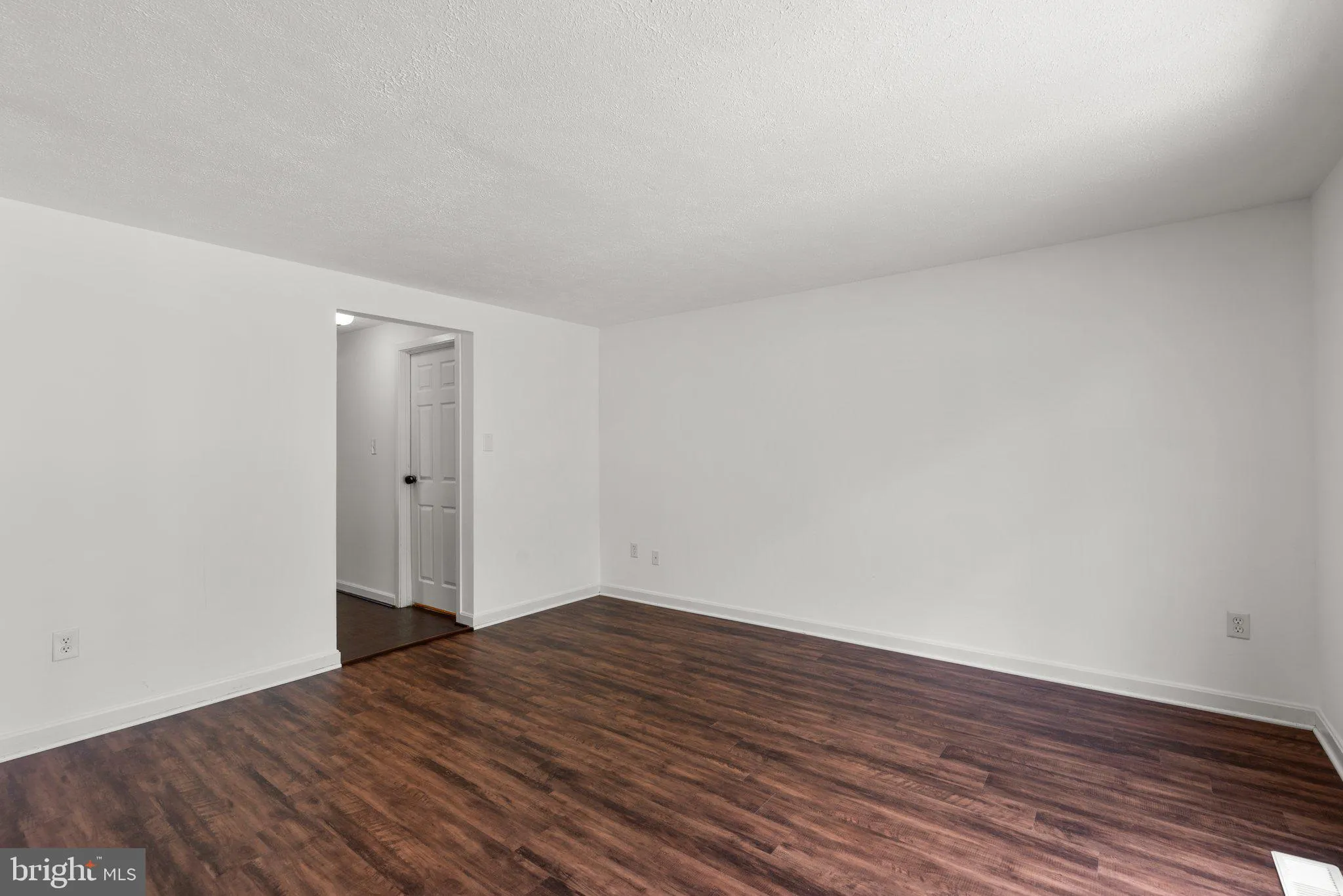 Severn, Maryland 21144, United States, 3 Bedrooms Bedrooms, ,3 BathroomsBathrooms,Residential,Contingent,105705