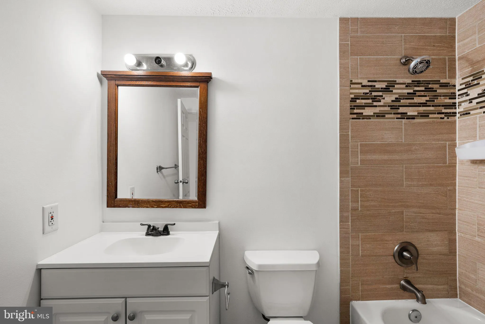 Severn, Maryland 21144, United States, 3 Bedrooms Bedrooms, ,3 BathroomsBathrooms,Residential,Contingent,105705