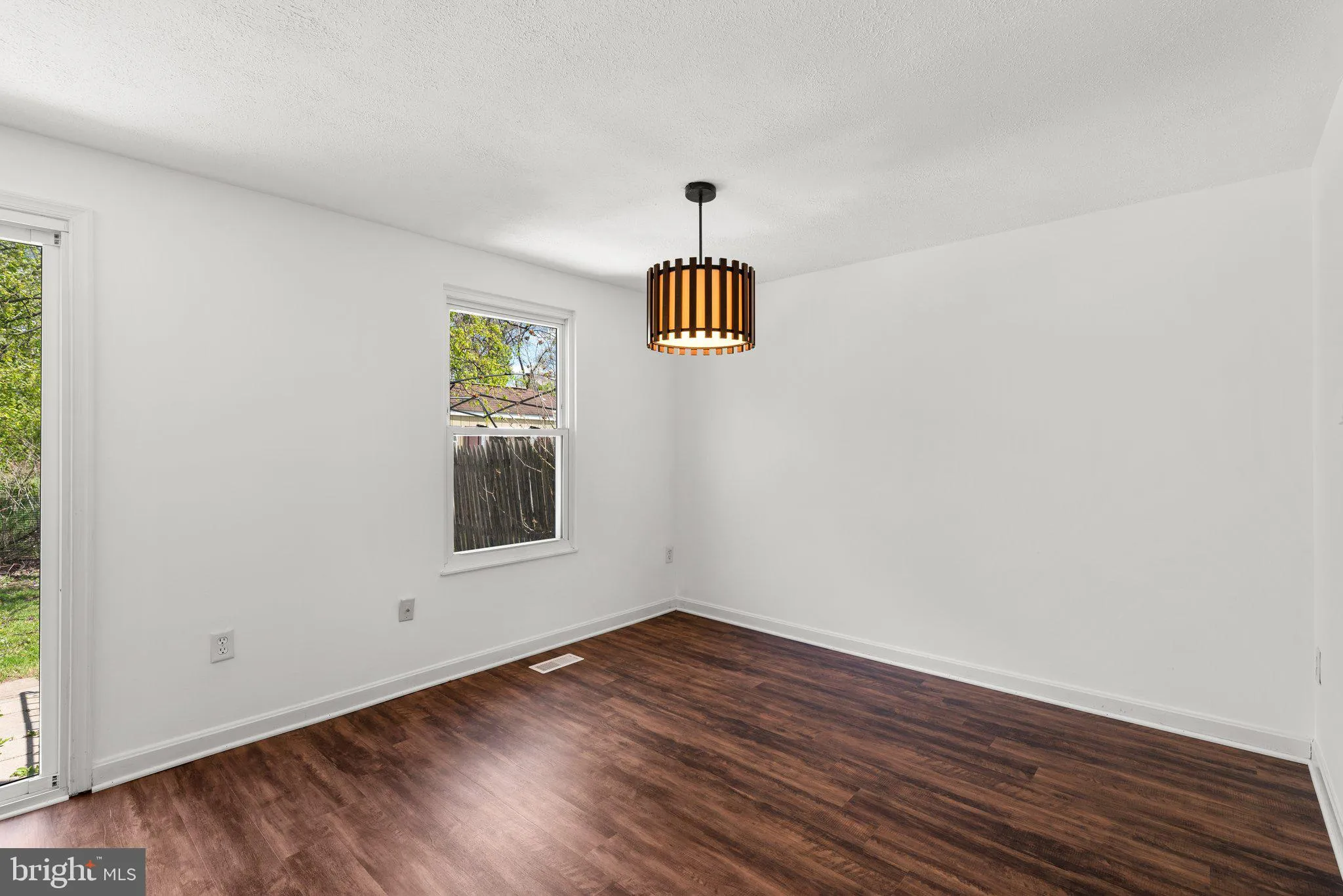 Severn, Maryland 21144, United States, 3 Bedrooms Bedrooms, ,3 BathroomsBathrooms,Residential,Contingent,105705