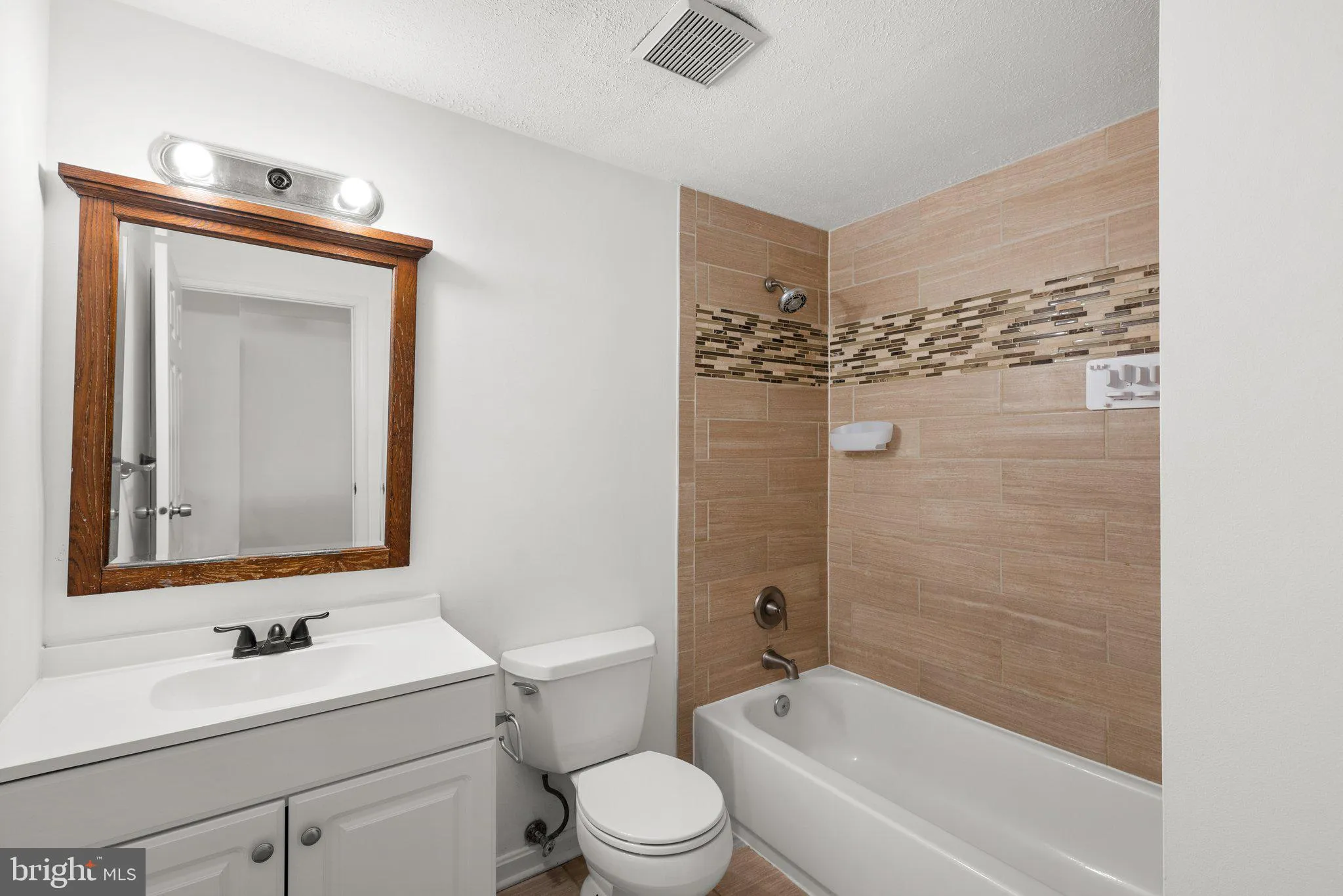 Severn, Maryland 21144, United States, 3 Bedrooms Bedrooms, ,3 BathroomsBathrooms,Residential,Contingent,105705