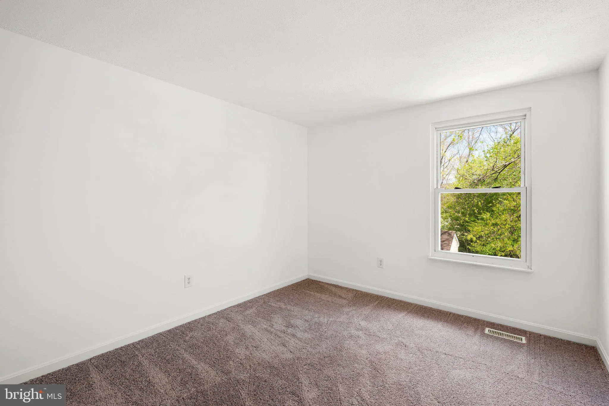 Severn, Maryland 21144, United States, 3 Bedrooms Bedrooms, ,3 BathroomsBathrooms,Residential,Contingent,105705