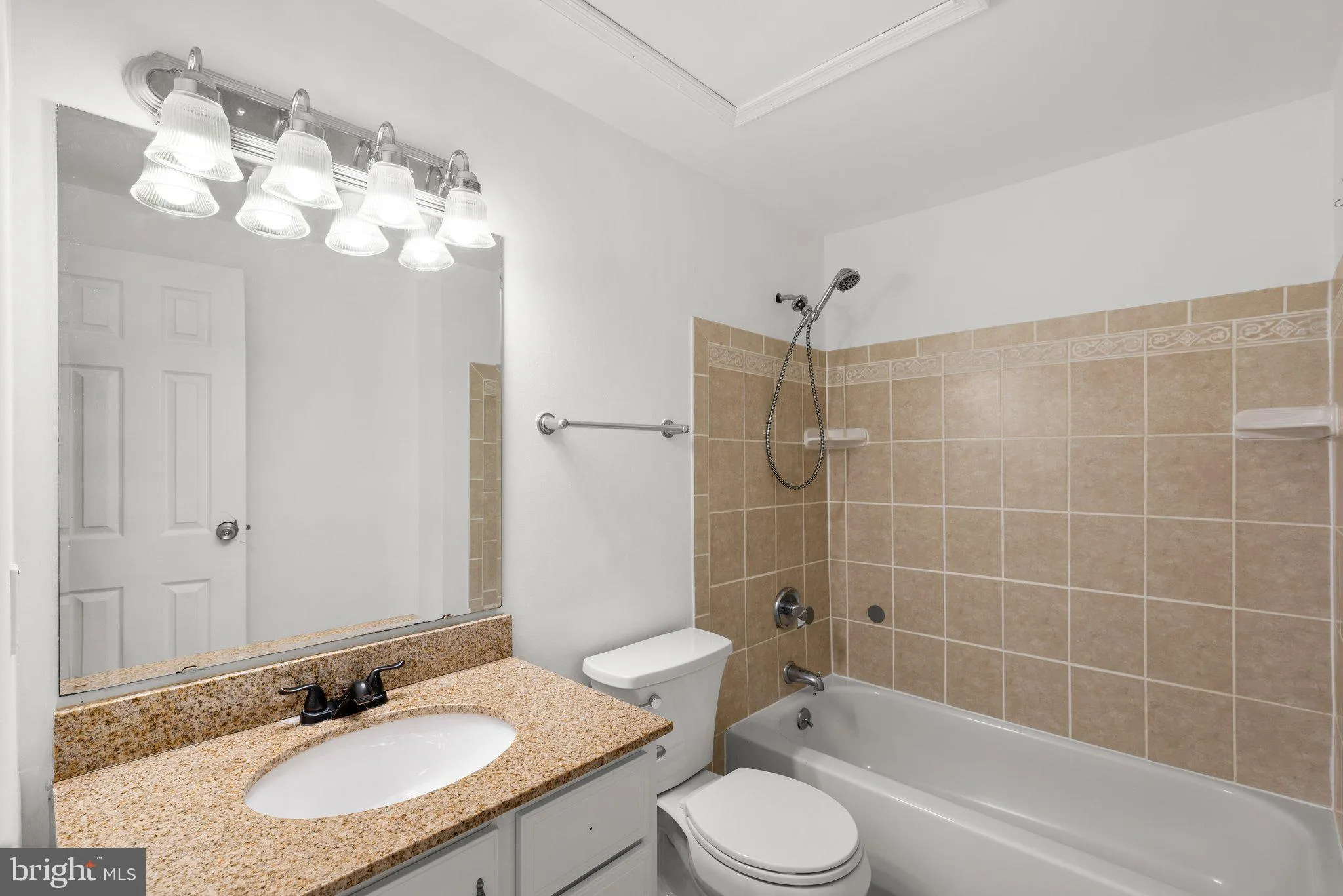 Severn, Maryland 21144, United States, 3 Bedrooms Bedrooms, ,3 BathroomsBathrooms,Residential,Contingent,105705