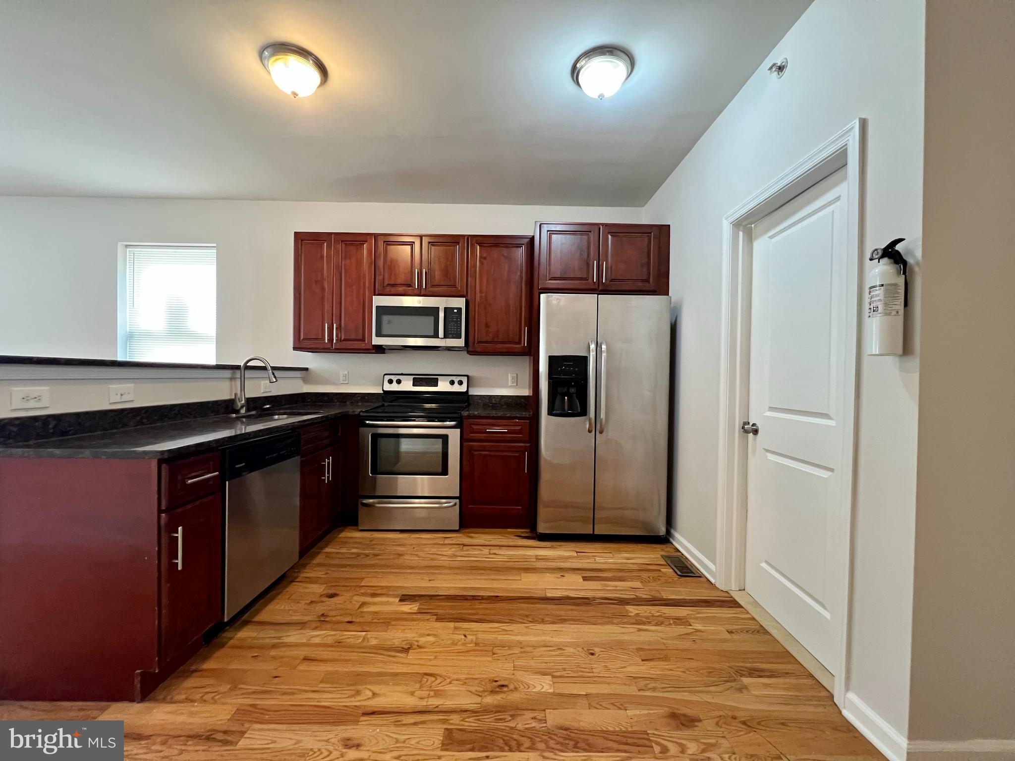 TEMPLE UNIVERSITY - Residential Lease