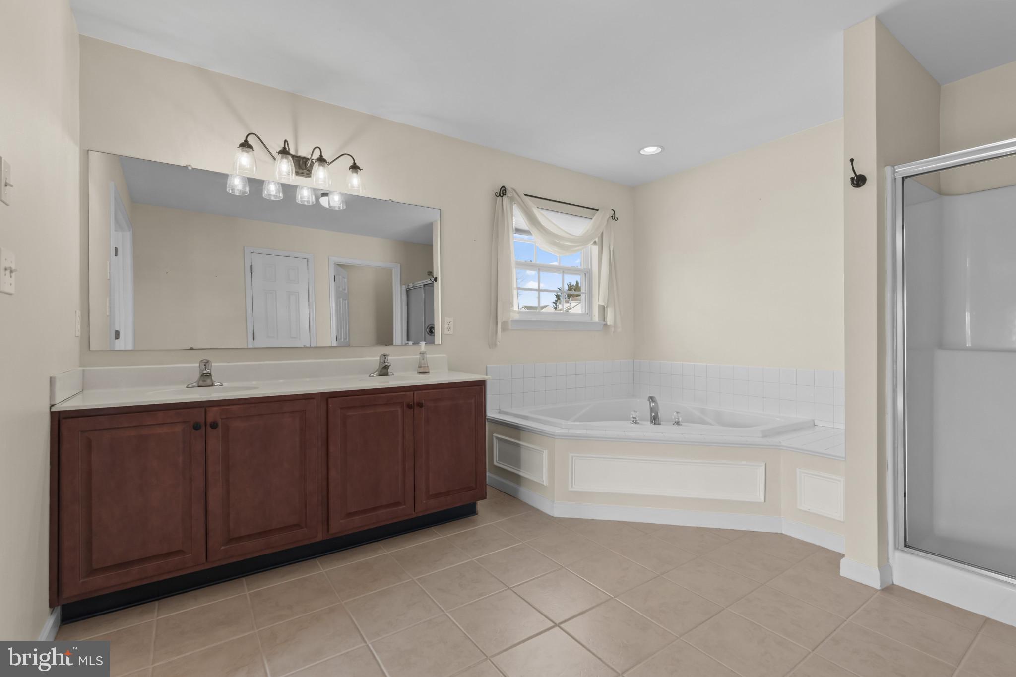 WILTSHIRE - Residential