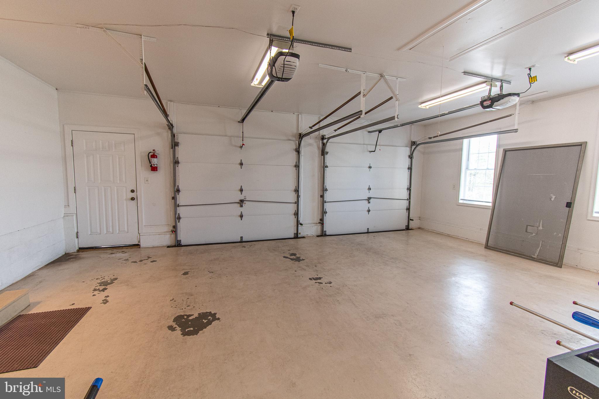 MCKEIL POINTE - Residential