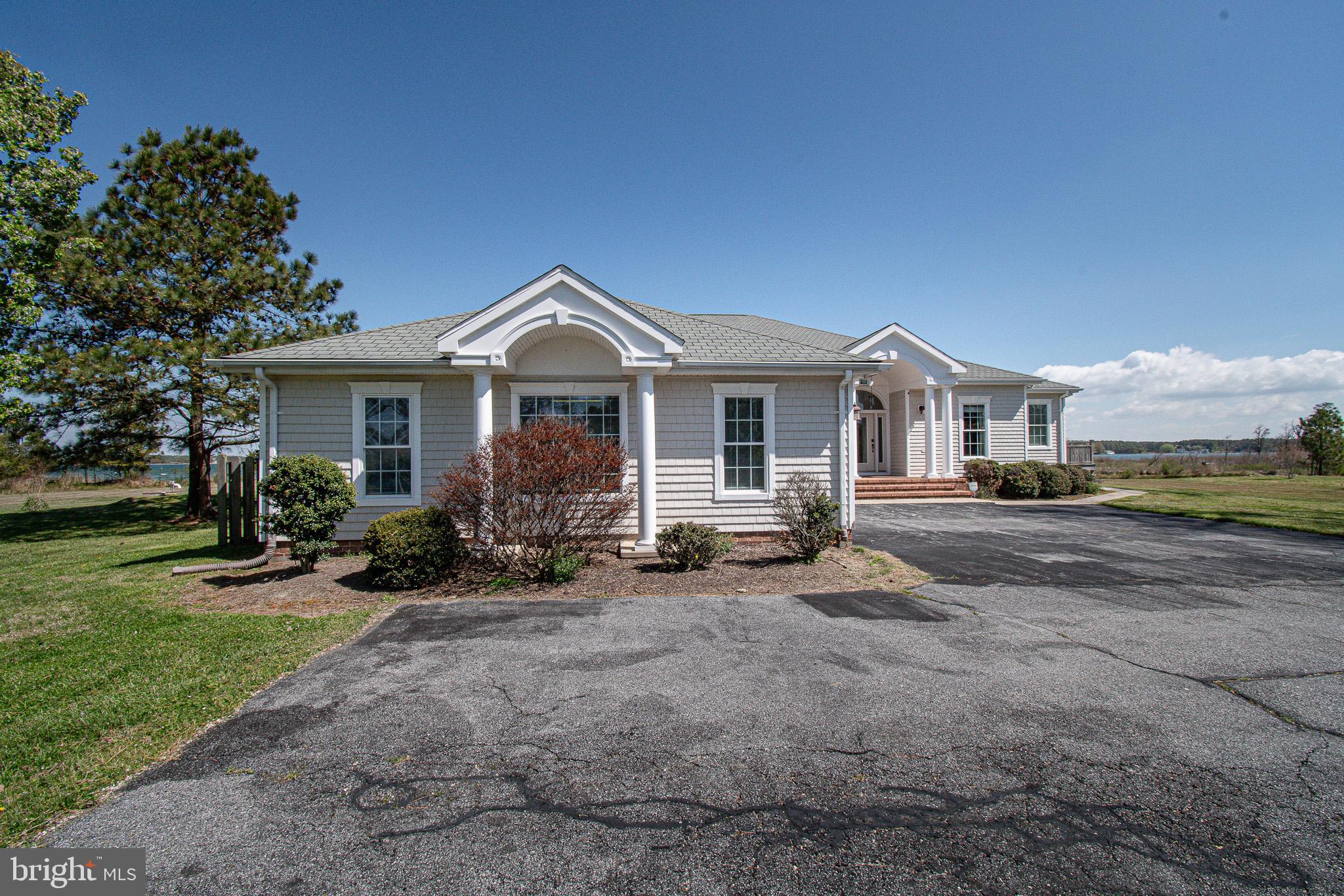 MCKEIL POINTE - Residential