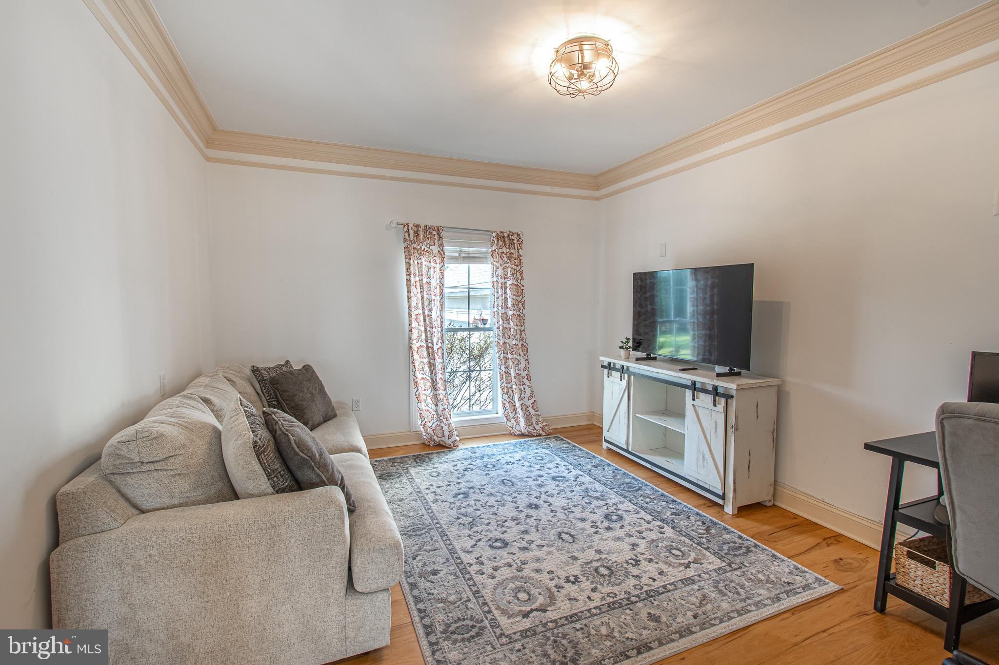 MCKEIL POINTE - Residential