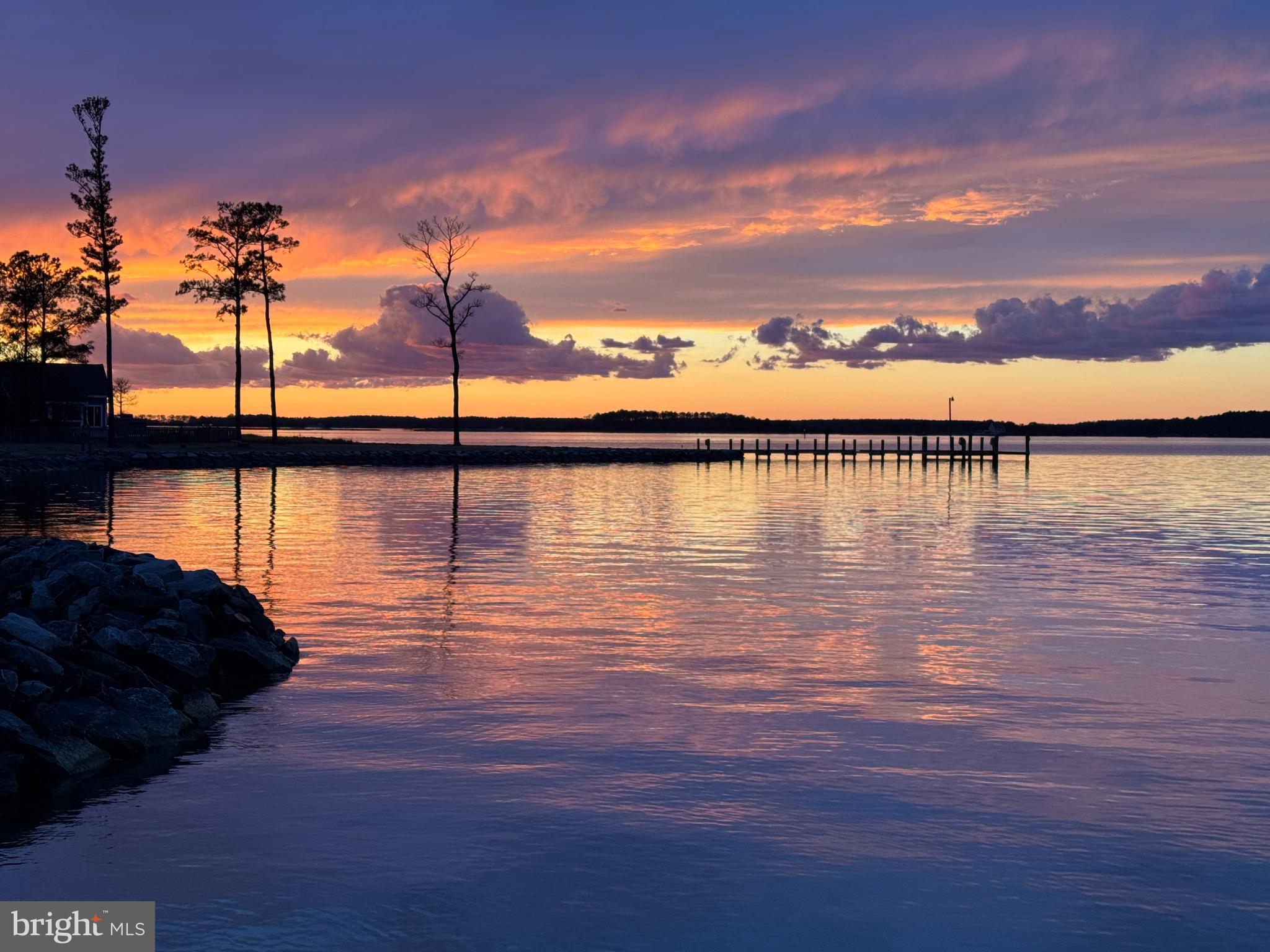 MCKEIL POINTE - Residential