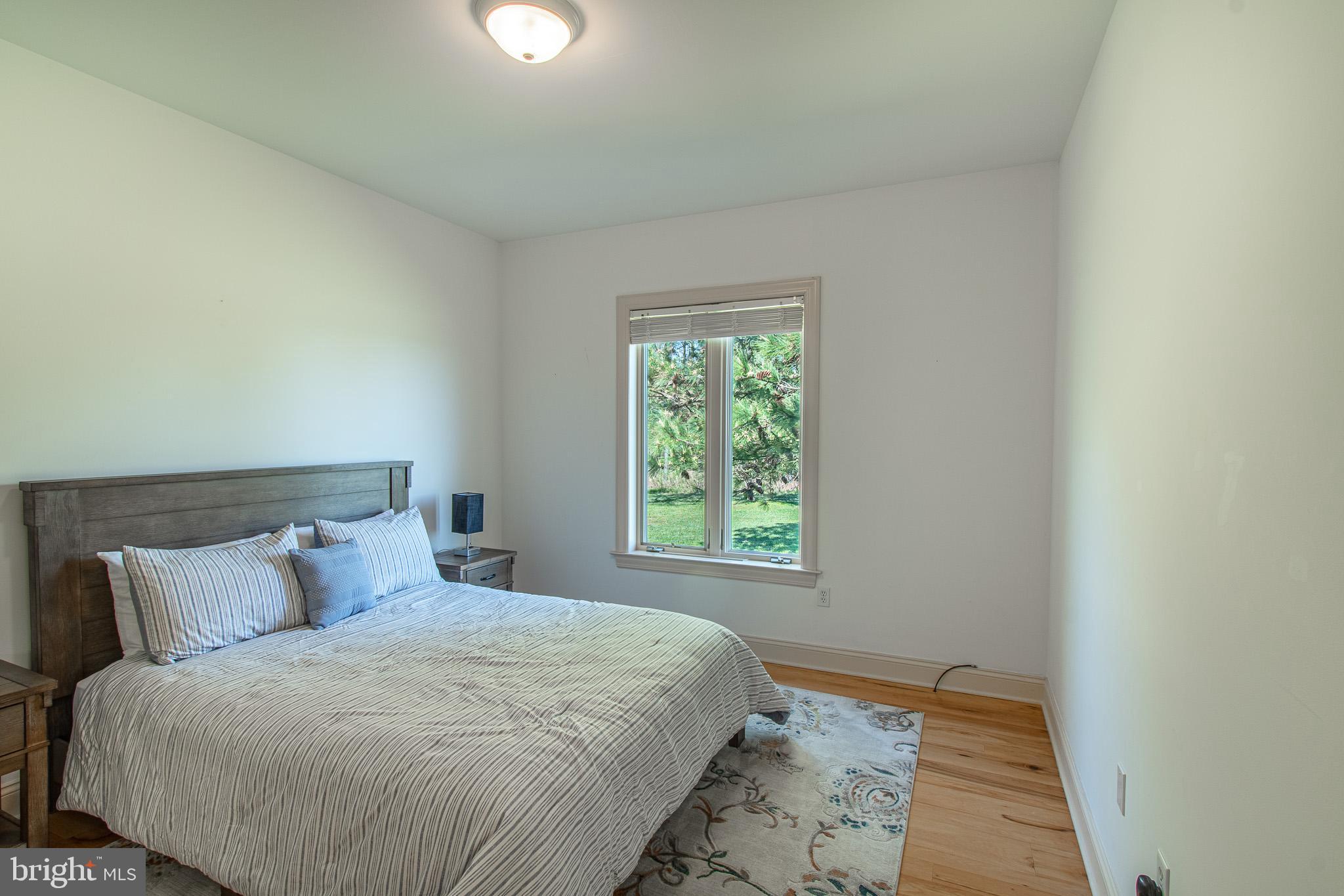 MCKEIL POINTE - Residential