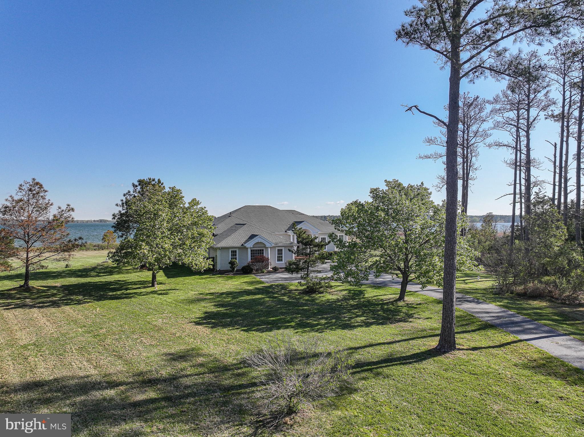 MCKEIL POINTE - Residential