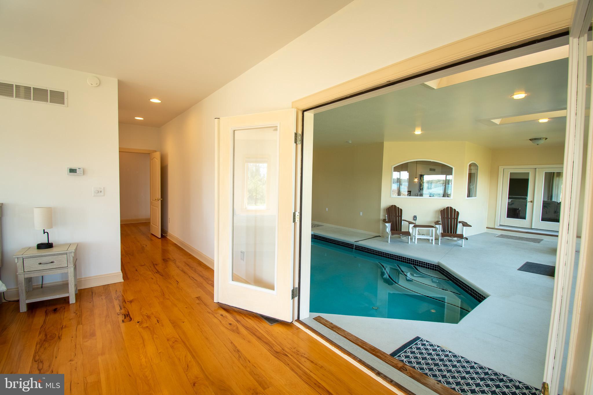 MCKEIL POINTE - Residential