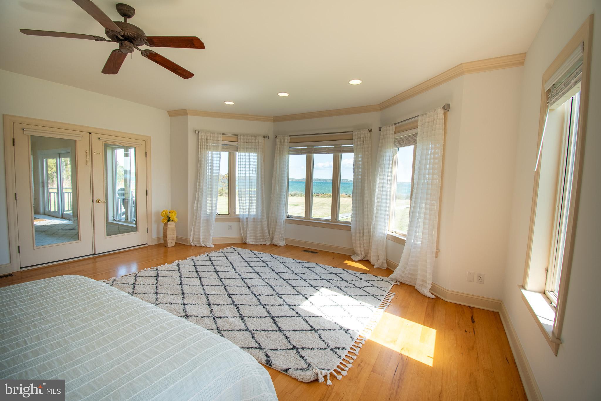 MCKEIL POINTE - Residential