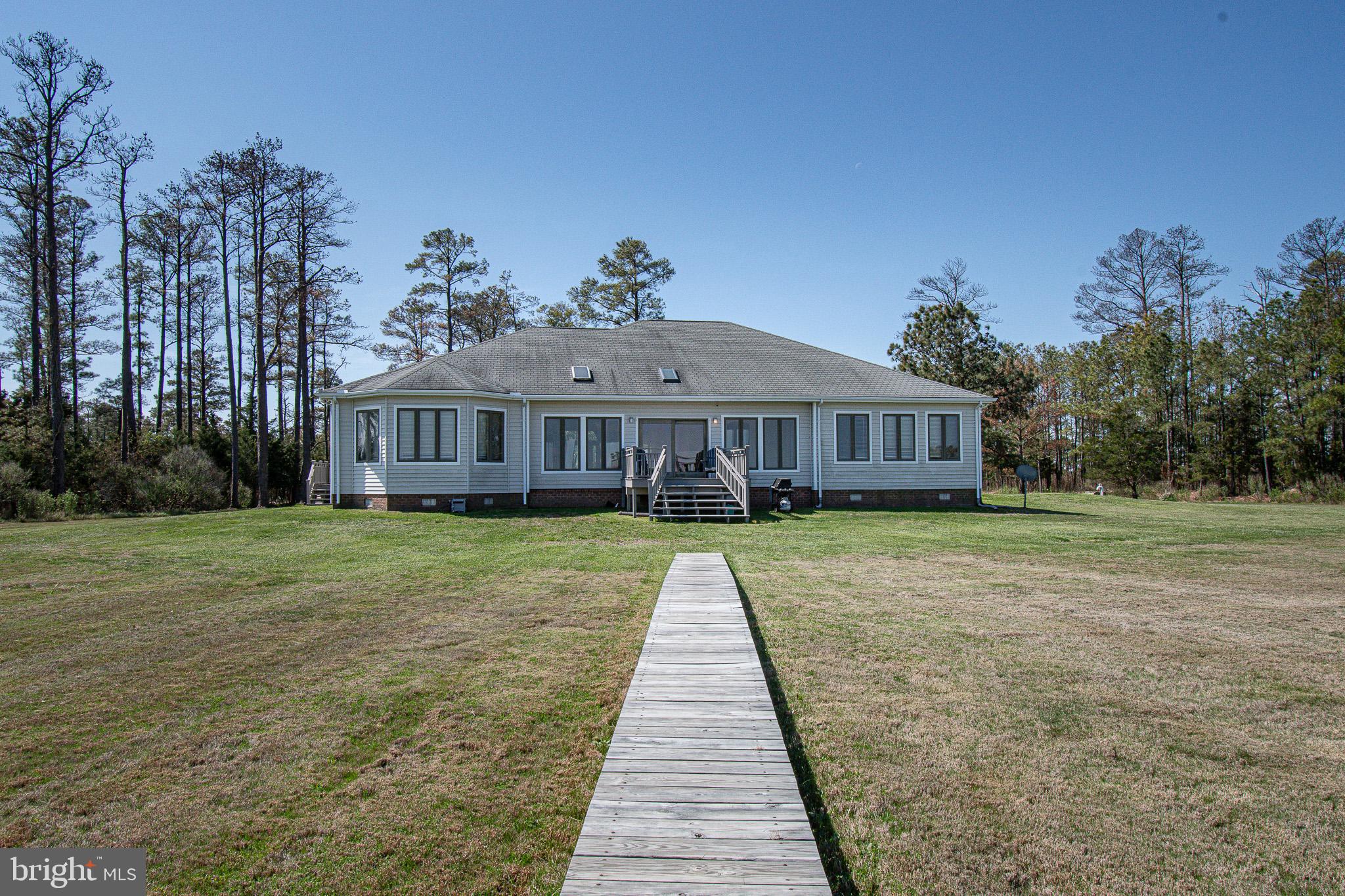 MCKEIL POINTE - Residential