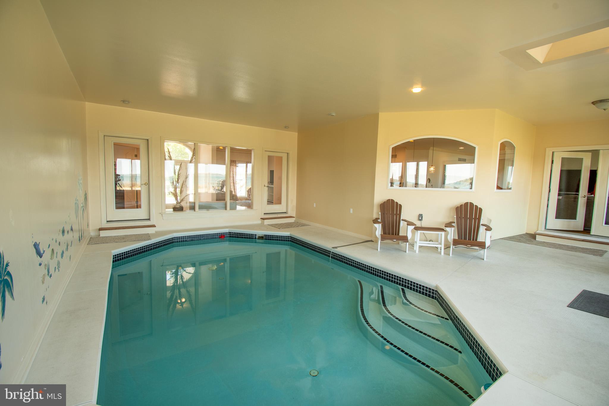 MCKEIL POINTE - Residential