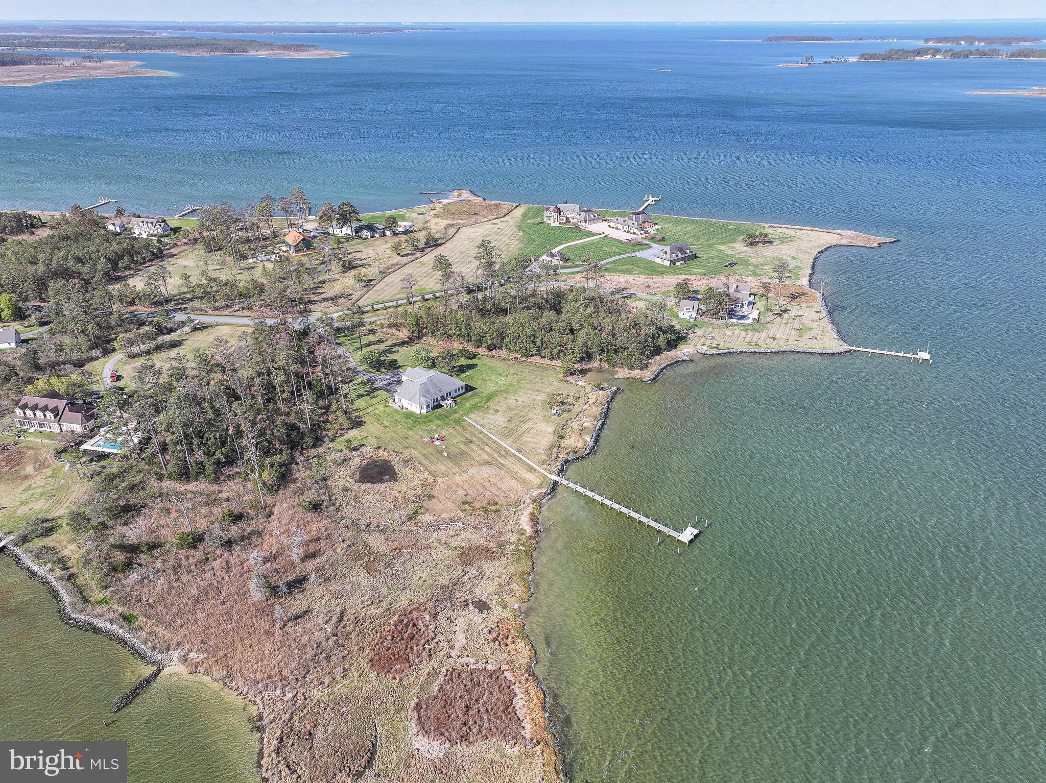 MCKEIL POINTE - Residential