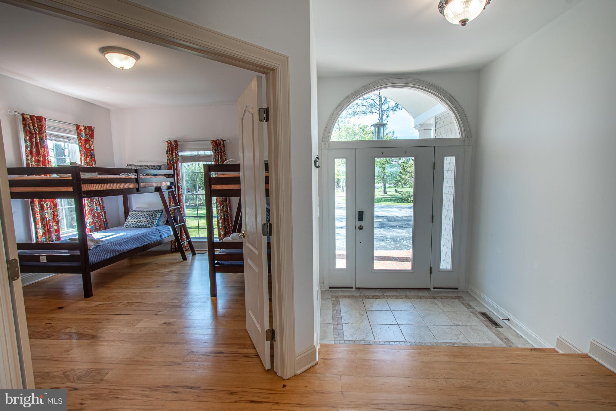 MCKEIL POINTE - Residential