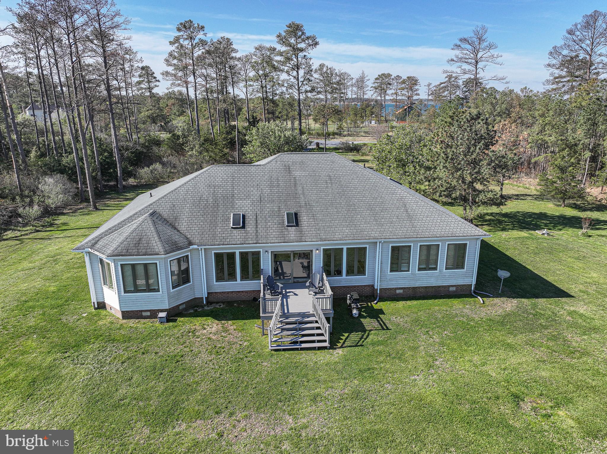 MCKEIL POINTE - Residential