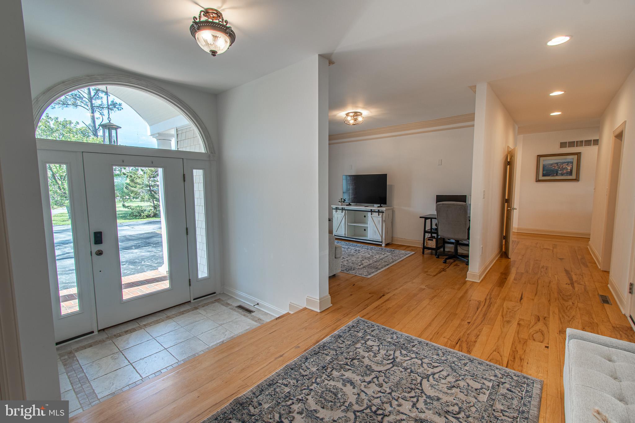 MCKEIL POINTE - Residential