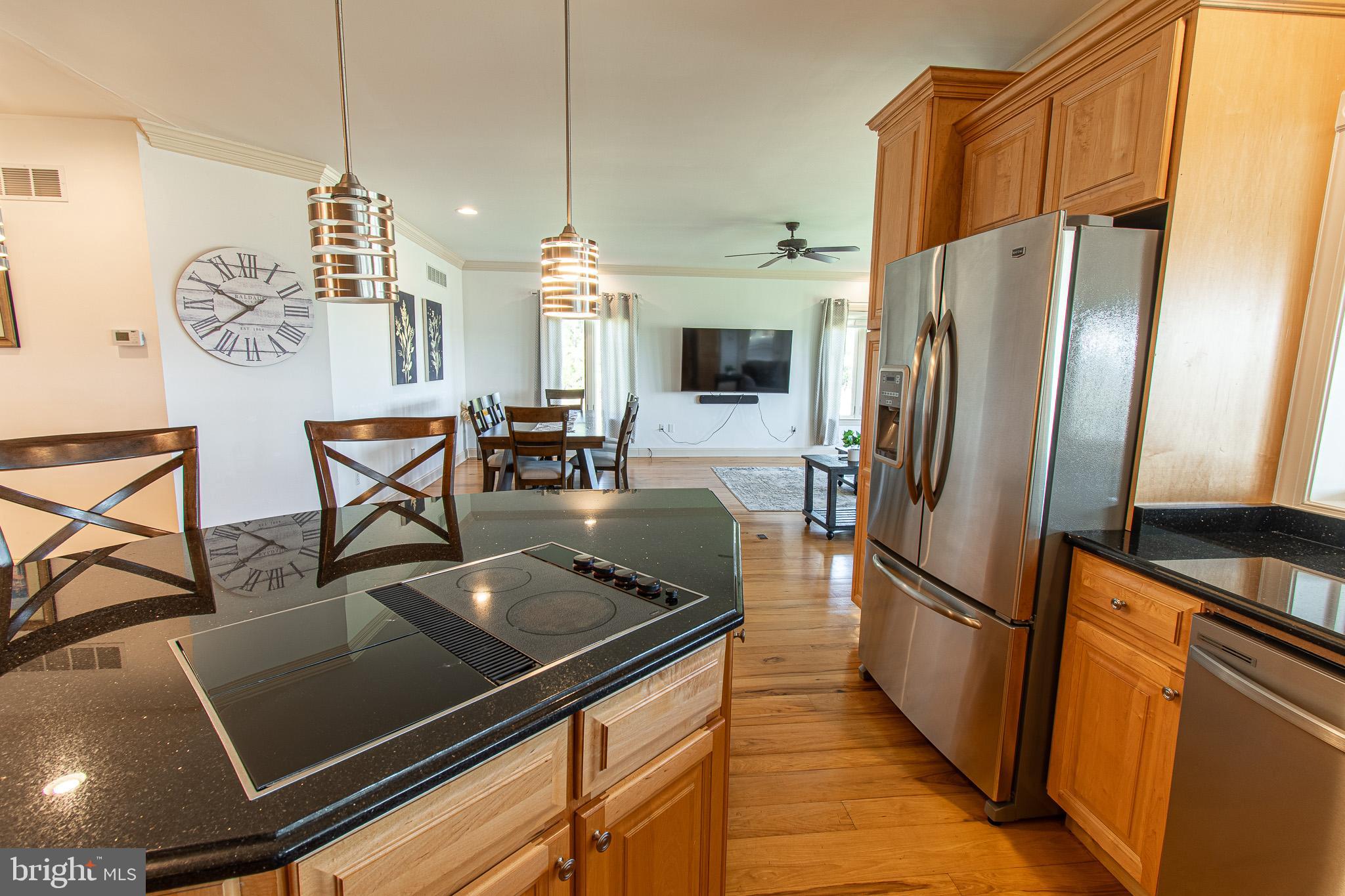 MCKEIL POINTE - Residential