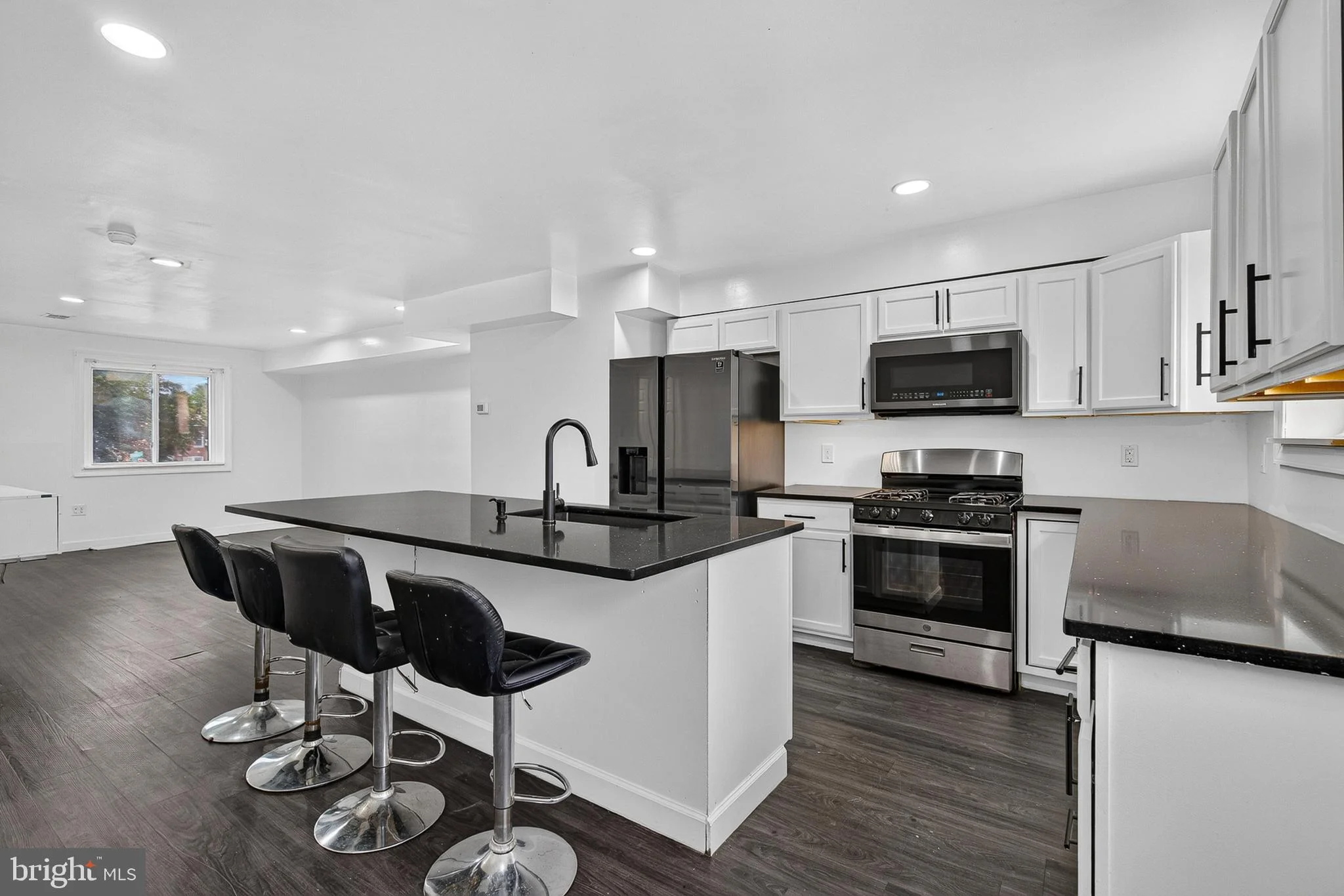 3801 8th Street, Baltimore, MD, 21225