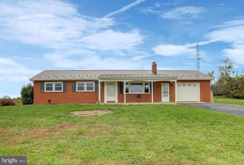 3771 BUCHANAN TRAIL W GREENCASTLE PA 17225