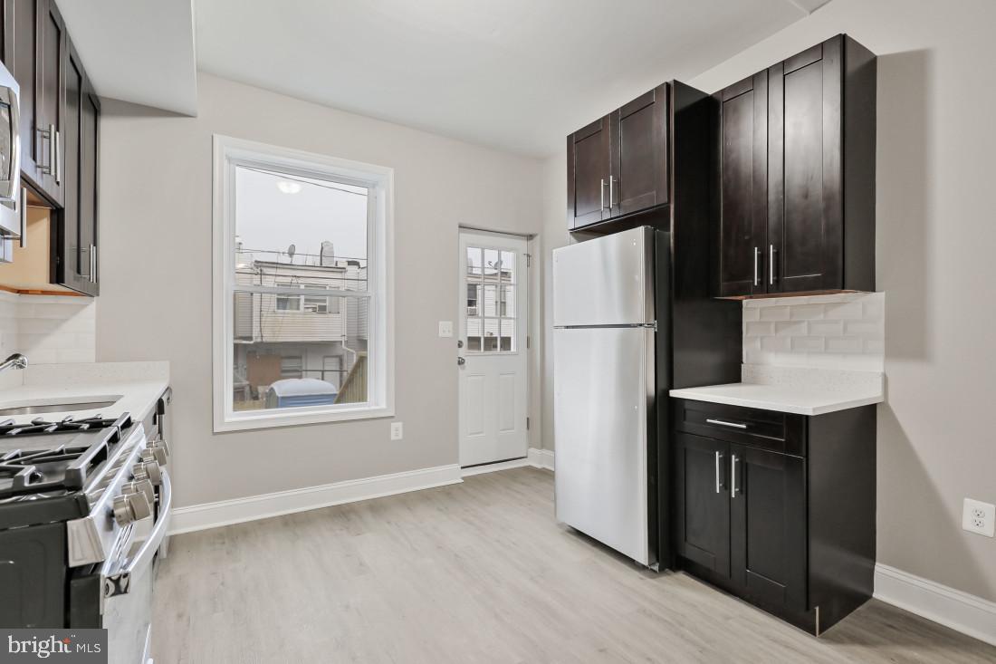 ELWOOD PARK - Residential