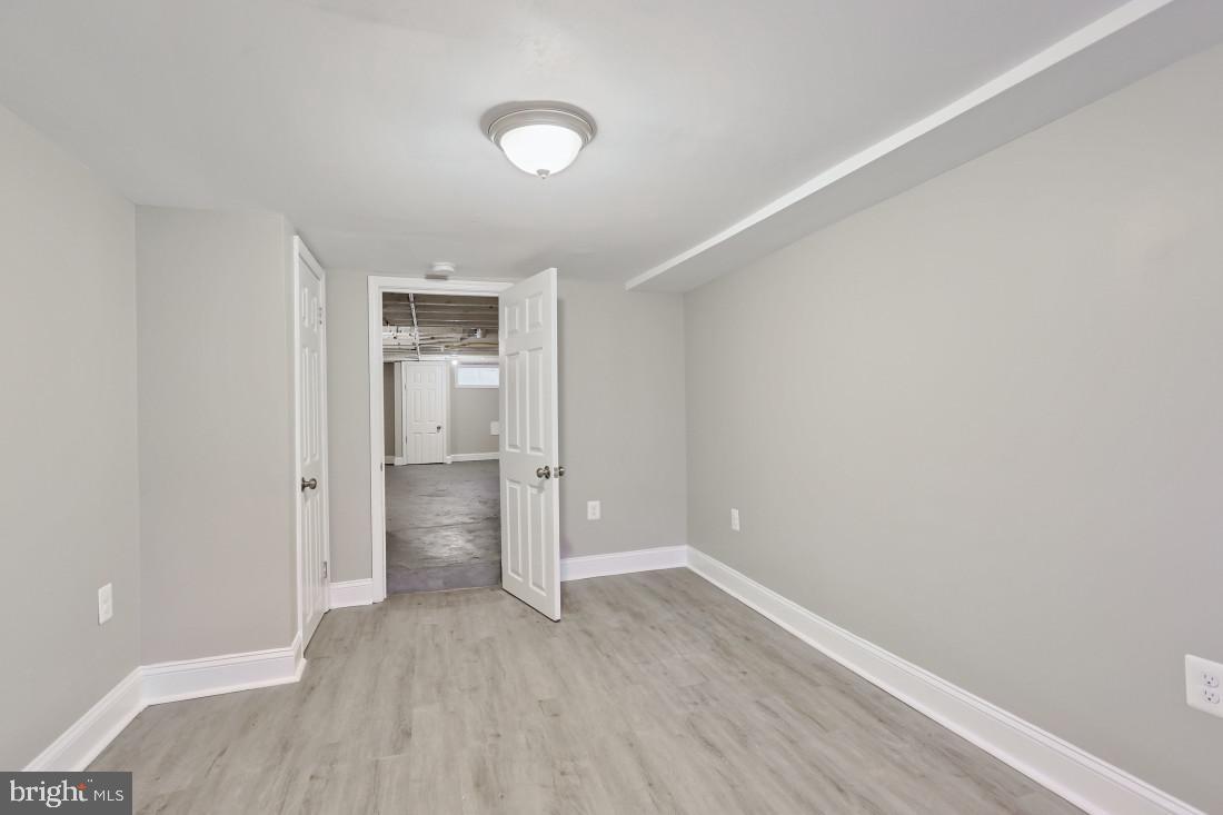 ELWOOD PARK - Residential