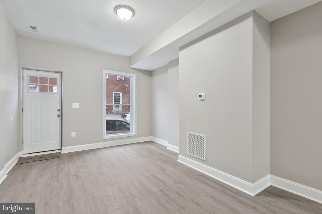 ELWOOD PARK - Residential