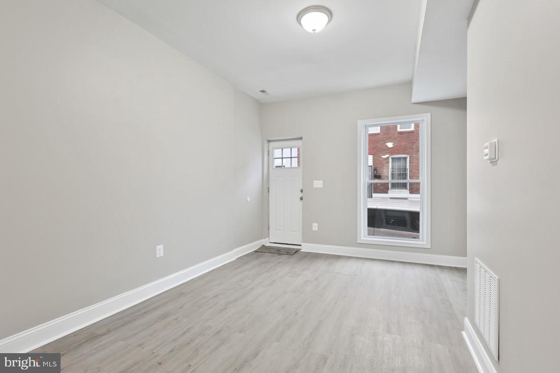 ELWOOD PARK - Residential