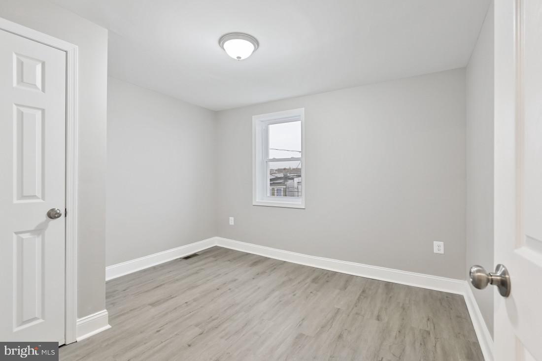 ELWOOD PARK - Residential