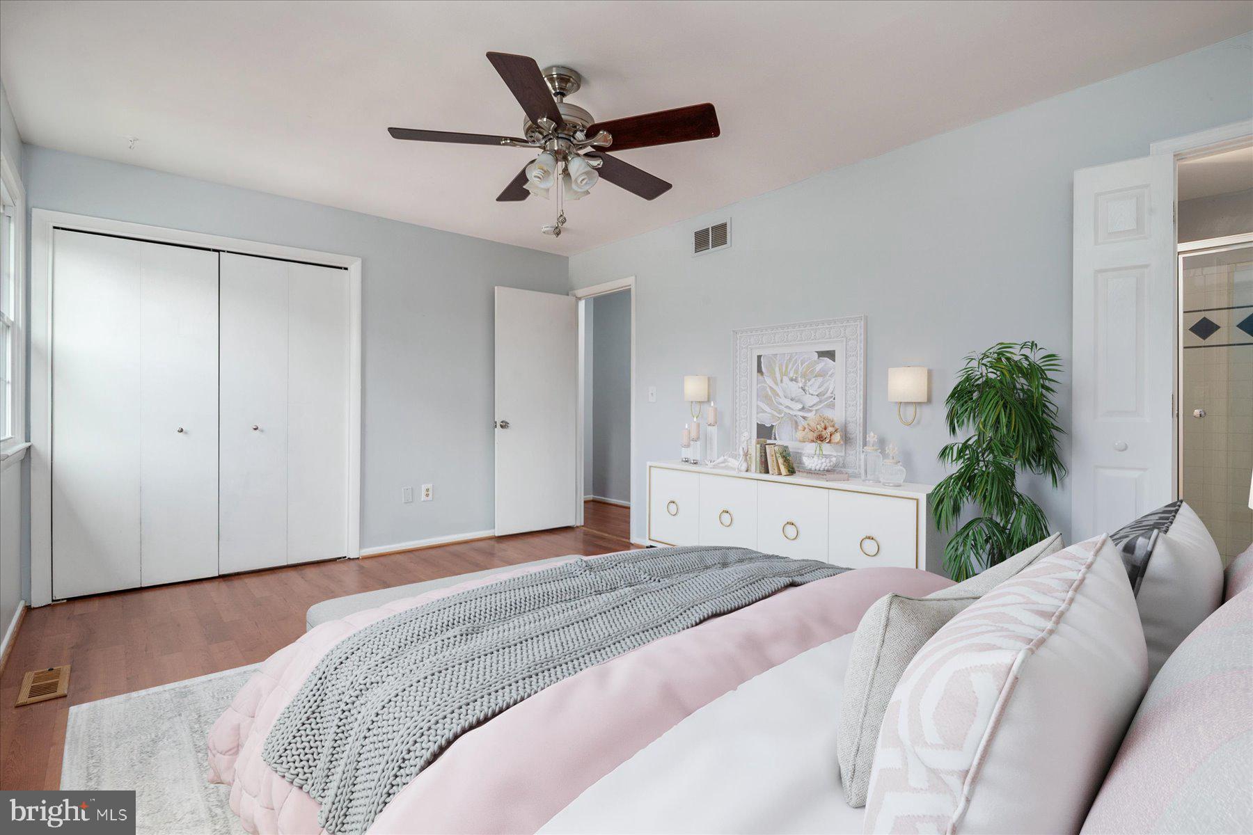 WHISPERING WOODS - Residential