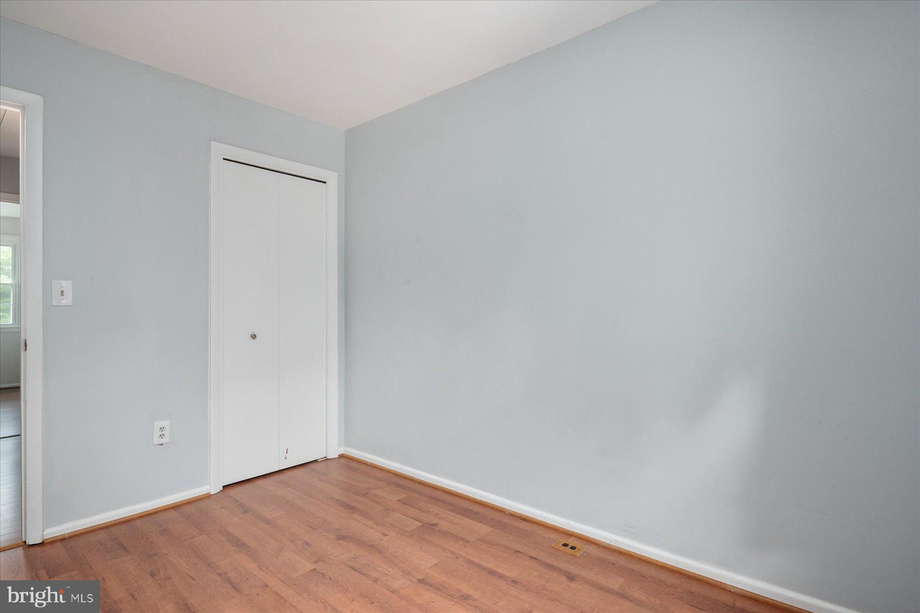 WHISPERING WOODS - Residential