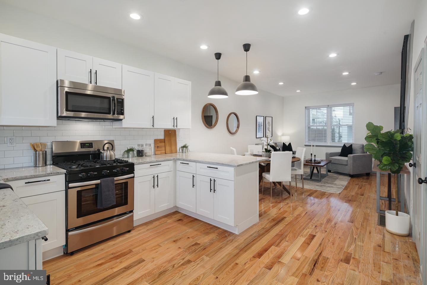 KENSINGTON - Residential