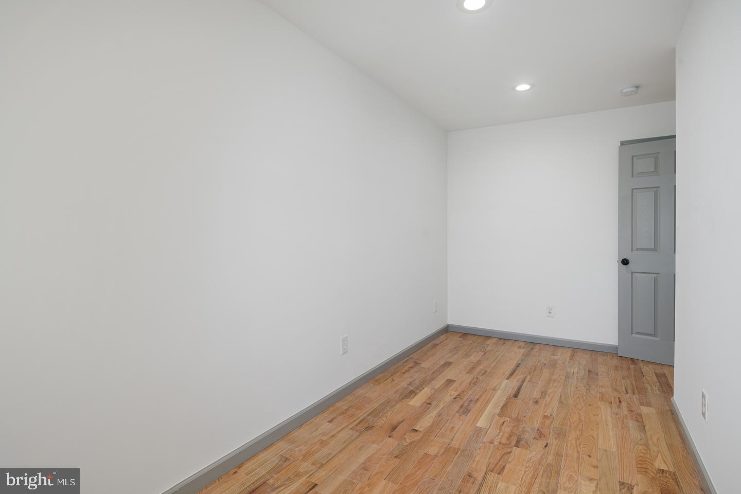 KENSINGTON - Residential