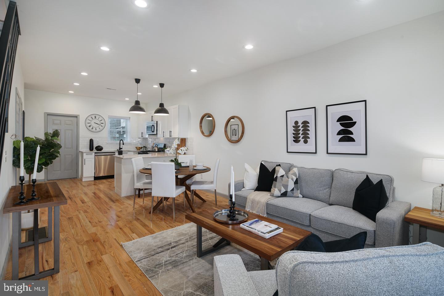 KENSINGTON - Residential
