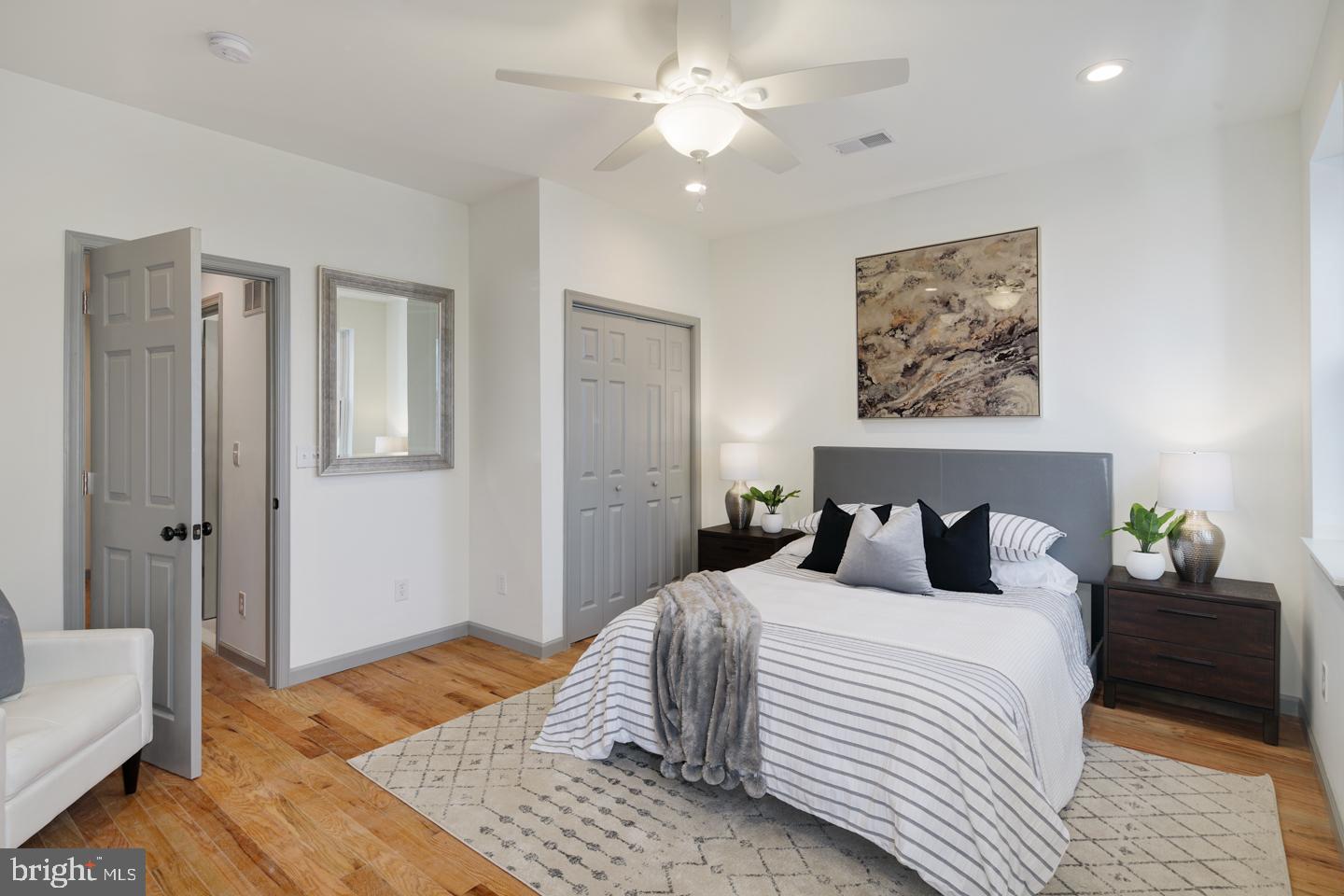 KENSINGTON - Residential