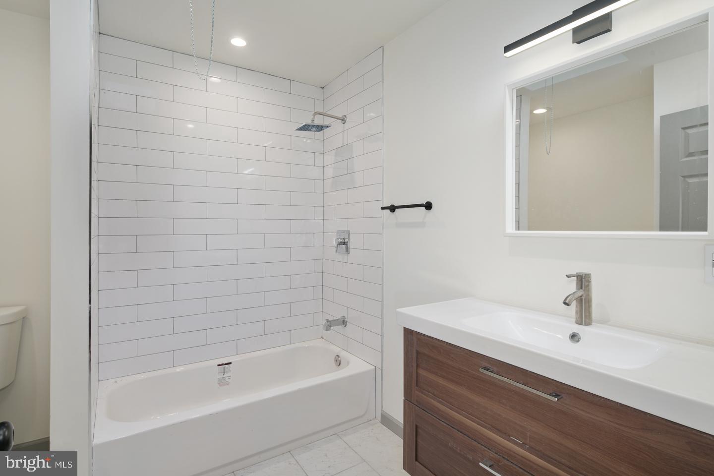 KENSINGTON - Residential