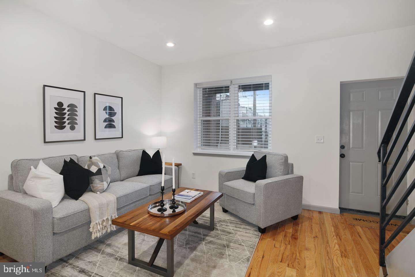 KENSINGTON - Residential