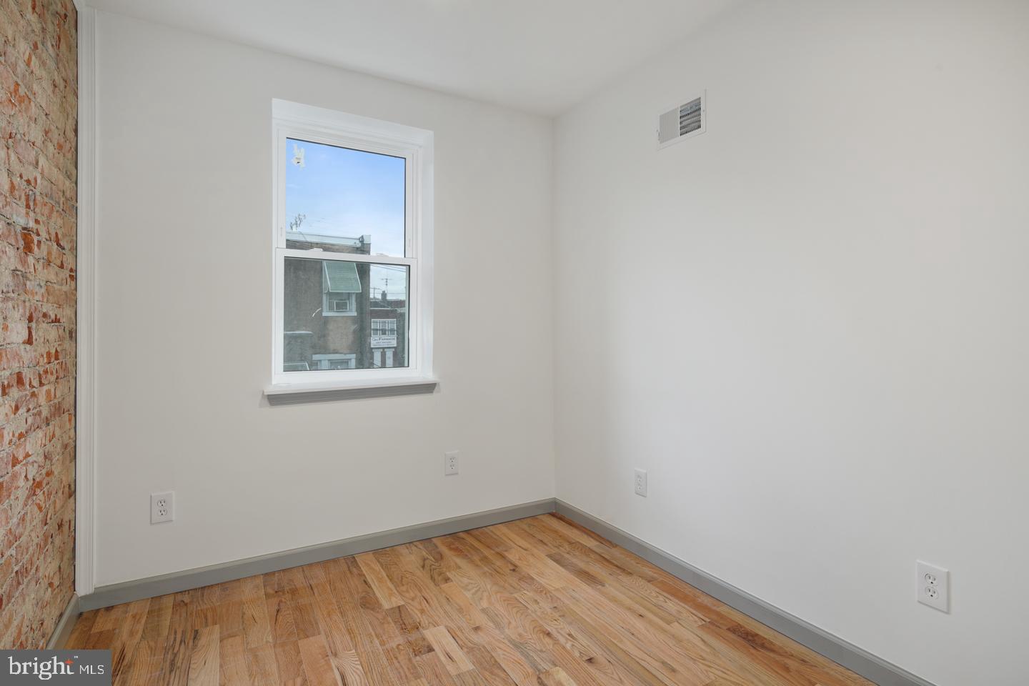KENSINGTON - Residential