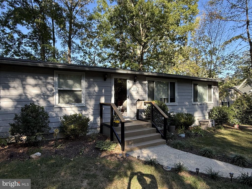 Photo of 108 Yorktown Boulevard, LOCUST GROVE, VA 22508 (MLS # VAOR2012492)