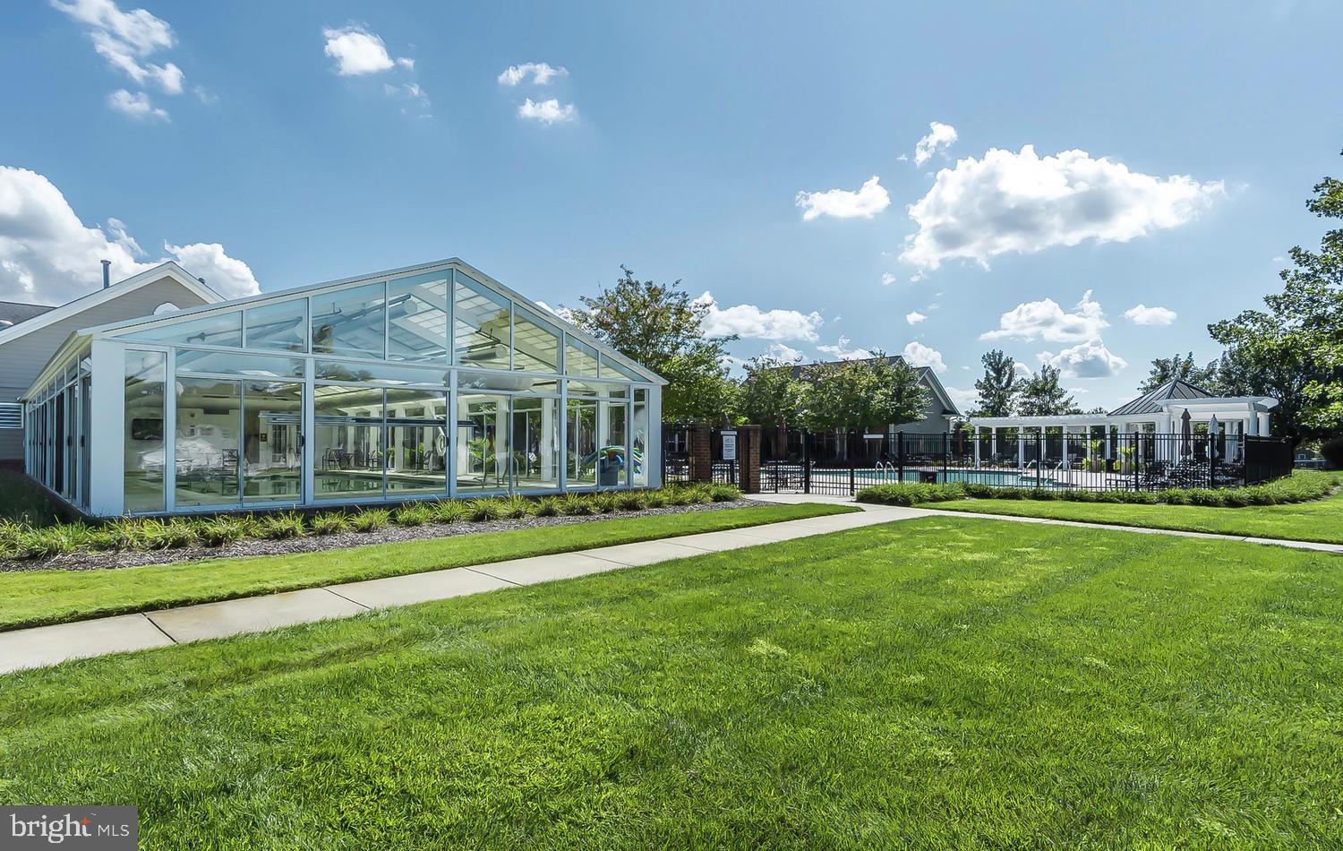 SYMPHONY VILLAGE AT CENTREVILLE - Residential