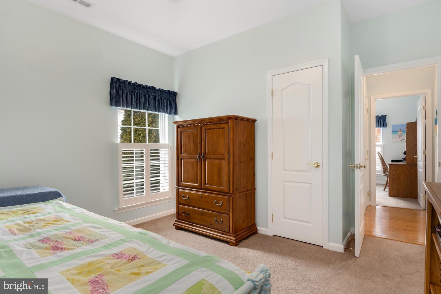 SYMPHONY VILLAGE AT CENTREVILLE - Residential