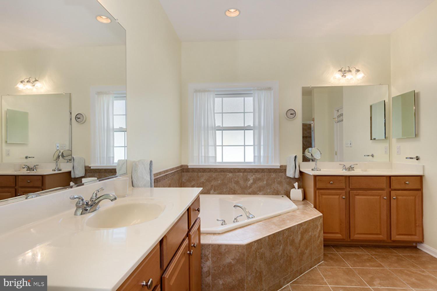 SYMPHONY VILLAGE AT CENTREVILLE - Residential